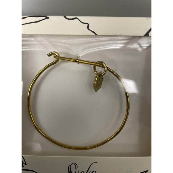 Sseski Brave Bangle Bracelet Goldtone - Picture 1 of 2